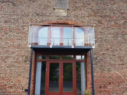 Glass walk out - walk-out, balcony