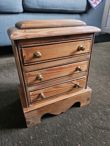 Vintage pine tabletop mini - vintage,