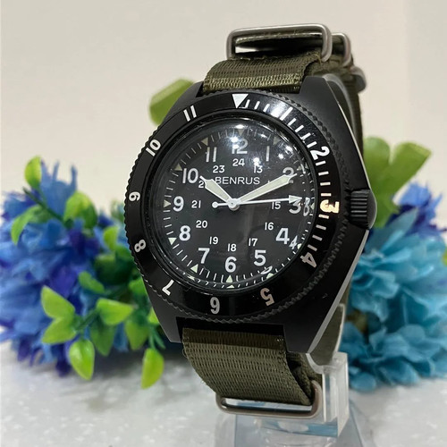 Benrus quartz black dial - black,