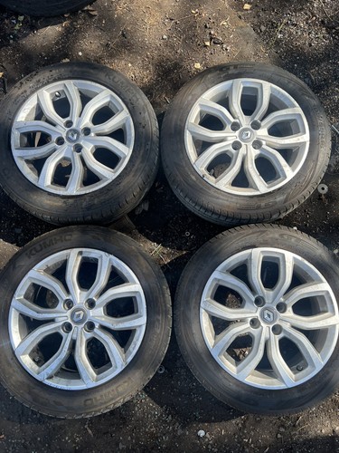 Renault alloy wheel and tyres - alloy,