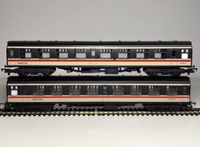 2 x Lima BR Mk1 Coaches In Intercity Executive Livery 305326 305384 - OO Gauge