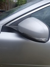 Volvo V70 2015 passenger n/s Power folding door mirror also breaking V 70