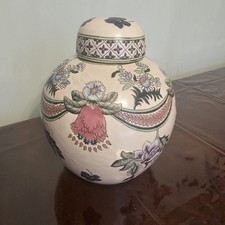 Vintage Chinese Macau Large  Ginger Jar With Lid,  Hand Painted,aprox 22 Cm Tall