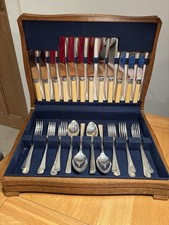 30 Piece Mixed Canteen of Cutlery