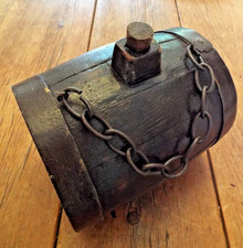 LARGE OAK HARVEST COSTREL