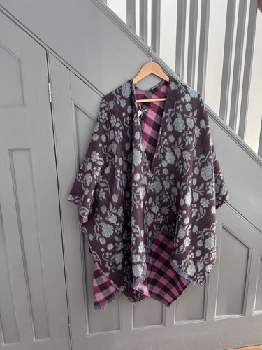 Bnwt laura ashley - ashley, reversible