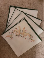 Set of 4 Eternal Beau Napkins - 40cm x 40cm - 16" x 16" - Excellent condition