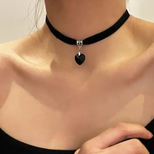 Black velvet ribbon - black, choker