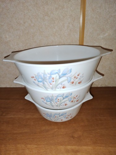 Pyrex blue iris stacking - pyrex, "blue