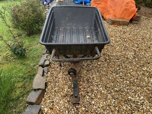Old trailer ideal behind - ideal, a