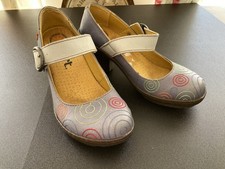 Art Company Size 3 Buckle Strap Shoes