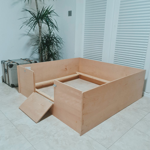 Dog whelping box - whelping,