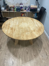 Solid Oak Round Dining Table – Modern, Stylish & Seats 4–6