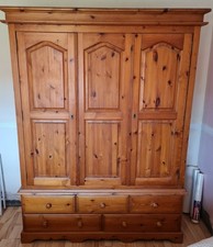 SOLID PINE TRIPLE WARDROBE