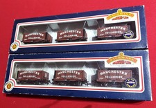 2  X BACHMANN 00 GAUGE - 37-080 - MANCHESTER COLLIERIES PLANK WAGON TRIPLE PACK