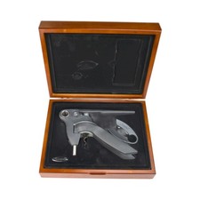 Screwpull by Le Creuset Lever