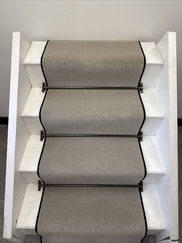 Carpet stair runner - carpet, steps