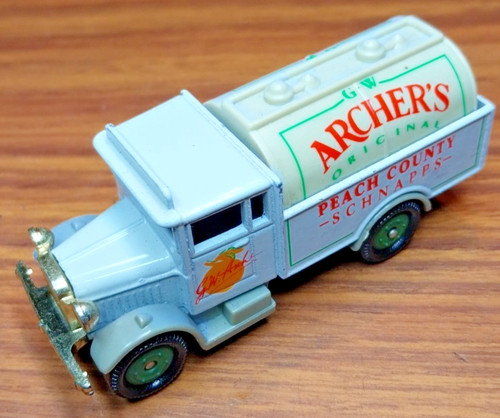 Corgi morris tanker - corgi,