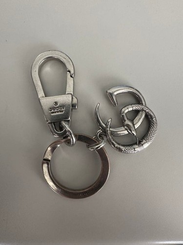 Gucci logo keychain silver - logo,