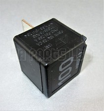  Audi VW Seat Skoda Black-100 Contact Close Relay 95VW10K705CA/ 7M0951253A