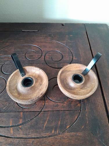 Pair wooden of candle - a,