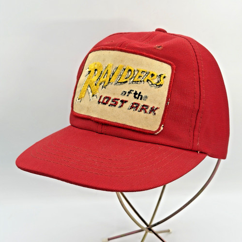 Red 1981 cast crew cap - +,