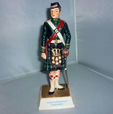 VINTAGE RETRO GOEBEL ARGYLL & SUTHERLAND HIGHLANDER OFFICER ORNAMENT FIGURE
