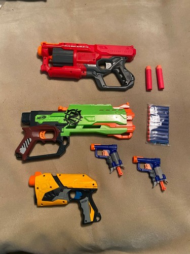 Nerf blaster bundle - dart, tag