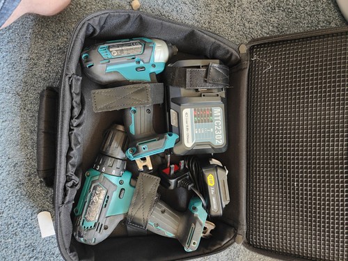 Makita 8volt twin set - makita,
