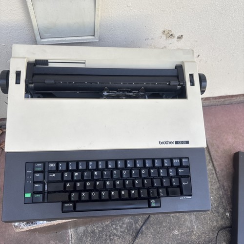Brother electric typewriter - electric,