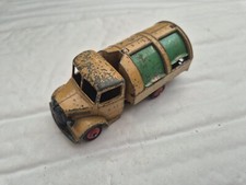 VINTAGE 1960'S DINKY TOYS 252