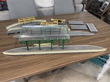 Hornby OO Station Collection
