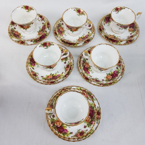 Royal albert old - old, roses
