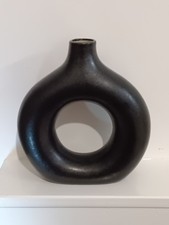 NEW MODERN BLACK CERAMIC DONUT