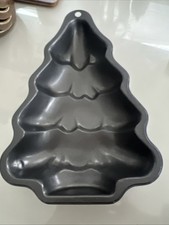 New Wilton Christmas Tree Cake