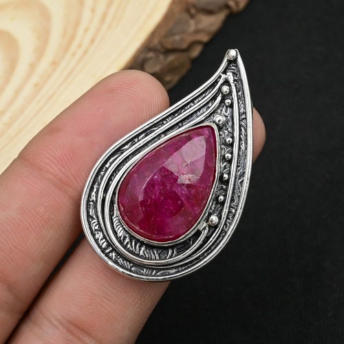 Kashmir red ruby - kashmir, gemstone