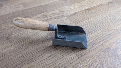 Vintage internal corner trowel - corner,