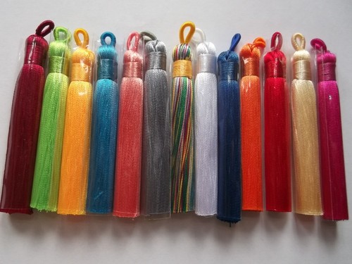 Silky 8cm tassels with loops - 5,