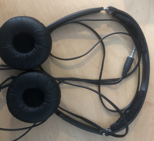 Senheiser 100 heasdphones - px,