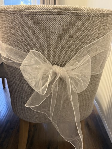 White organza chair - x,