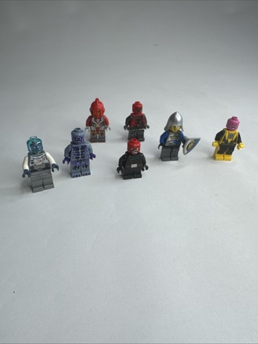 Eight lego minifigures - lego,