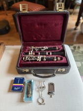 Buffet B Flat E13 Clarinet with Hard Case