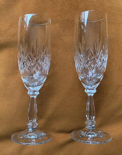 Two beautiful vintage lead - two,