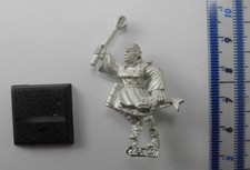 MORDHEIM WITCH HUNTER ZEALOT with fish Metal Witch Hunters Warband 1990s T3dD
