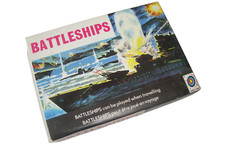 WADDINGTONS BATTLESHIPS GAME -