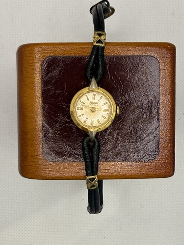 Vintage avia jewels - avia,