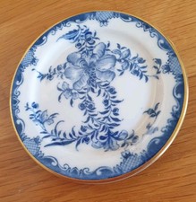 Royal Worcester Reproduction of early Worcester blue and white pin dish gilt...