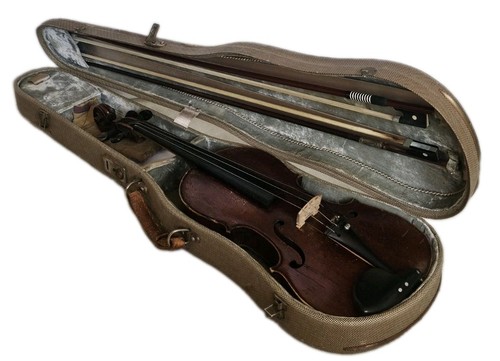 Antique german violin - violin, case