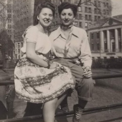 Vtg photo affectionate women - vtg,
