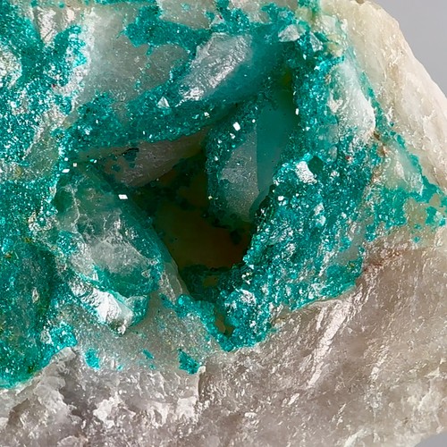 Rare natural sparkling emerald - natural,